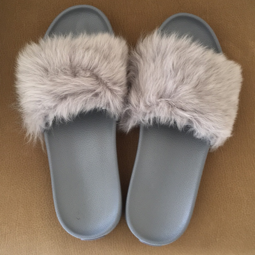 Ugg Royals slide sandal